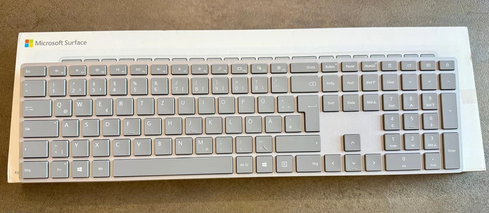 Microsoft Surface Keyboard (2nd Edition) tastiera Casa Bluetooth QWERTZ  - Immagine 1 di 1