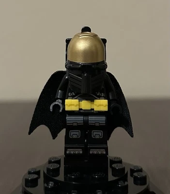 LEGO DC Batman sh452 Space Batsuit Minifigure from 70923 - Image 1 of 4