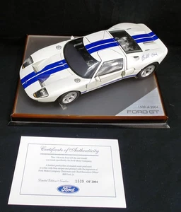 Beantstalk Ford GT 1/18 Diecast Limited Edition Car w/Stand & Box White/Blue - Picture 1 of 6