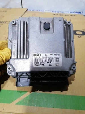 - CENTRALINA MOTORE ECU TOYOTA AURIS 1.4 BOSCH  - 0281015361 - Immagine 1 di 4