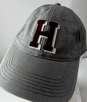 Gorra H&M Big H Logo Béisbol Estilo Tirantes Algodón Moda Diseñador Foto 1 de 3
