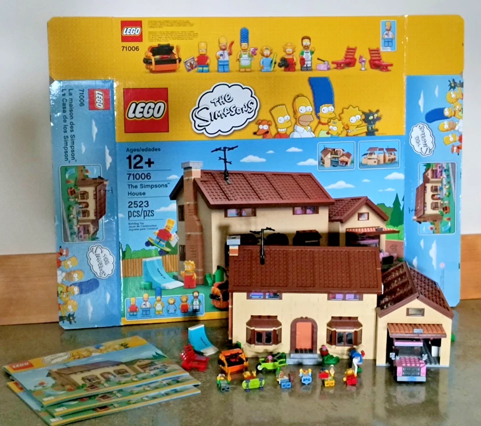 LEGO The Simpsons House (71006) 100% Complete with Box and Instructions - Image 1 of 4