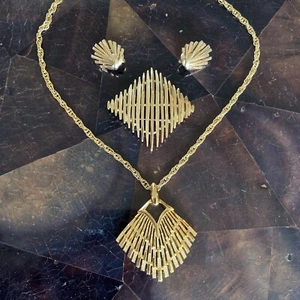 Vintage Trifari goldfarbene Modernist Fan Halskette Ohrringe Brosche Parure Set - Bild 1 von 10