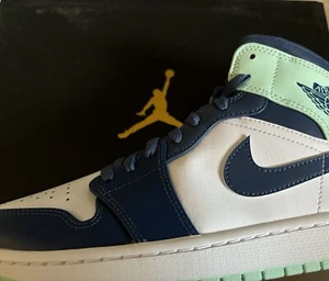 Mens Nike Air Jordan 1 Mid - 554724 413 - Mystic Navy Mint Foam White - Picture 1 of 5
