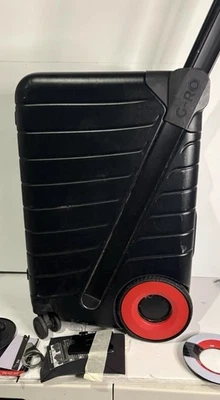 Maleta de mano G-RO The Six (Push Forward) negra con ruedas rojas 22"x9"x14" 38L Foto 1 de 4