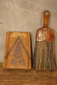 Antique Farmers Union Mutual Auto Insurance Des Moines Iowa Whisk Clothing Brush - Picture 1 of 5