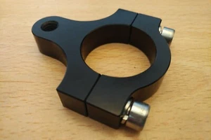 Suzuki RG250 MK1 Pinza supporto gamba forcella 36mm - Foto 1 di 3