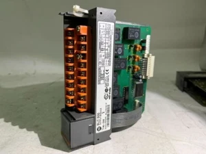 Allen-Bradley SLC 500 1746-OX8 - Picture 1 of 3