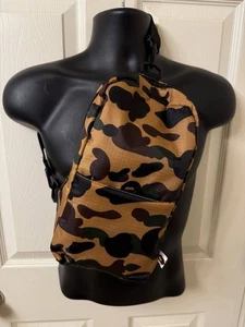 A Bathing Ape BAPE Sling Bag Crossbody Camo Yellow 2015 SMR Magazine Free Gift - Foto 1 di 5