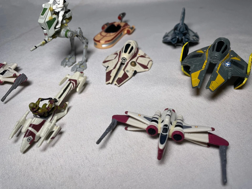 Star Wars Micro Vehicles Galoob 2004-2005 - CHOOSE ONE - Image 1 of 1