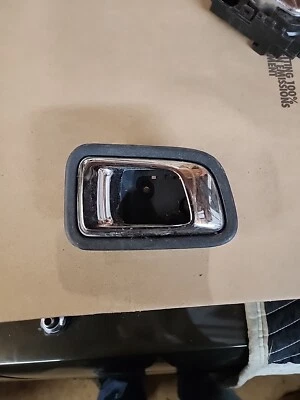 Manija de puerta interior trasera izquierda Honda Pilot 2003 2004 2005 RR LH S9VA OEM Foto 1 de 2