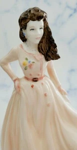Vintage COALPORT 1994 Debutante "Lesley" Figurine Peach Dress Brown Hair - Picture 1 of 9