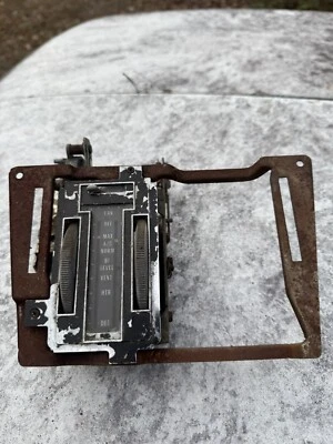 Interruptor de unidad de control de aire acondicionado calefacción aire acondicionado Chevrolet C3 Corvette 72-76 Foto 1 de 2