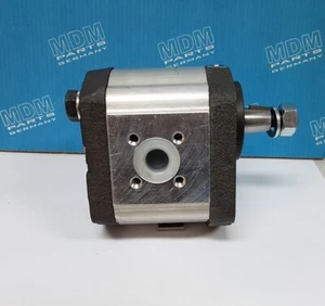 Hydraulikpumpe passend für verschiedene Traktoren - Picture 1 of 2