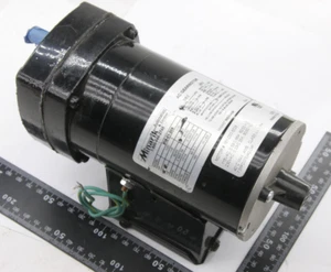 Minarik 508-01-209 CA Motore cambio 1/20HP 115V/230V 95,5:1 rapporto coppia 150 LB USATO - Foto 1 di 6