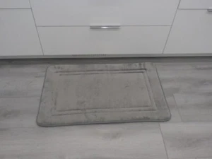 Sharper Image Rectangular Bordered Memory Foam Bath Rug Gray Polyester 21" x 34" - Picture 1 of 3