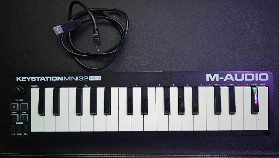 M-Audio Keystation Mini 32 MK3 Tastiera MIDI controller USB portatile - Immagine 1 di 1