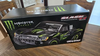 Traxxas Monster Energy Slash 4x4 Brushless RC Truck 1/10  - Image 1 of 4