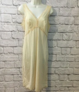 Vintage WONDER MAID 36 Beige Full Non Cling Slip UNION MADE IN USA Retro Pin-Up - Picture 1 of 7