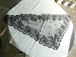 mantille ancienne vintage petit châle en tulle à motifs floqués - Imagen 1 de 7