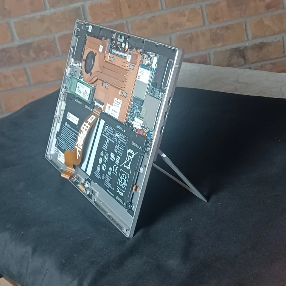 HP Elite X2 G4 Tablet 13" Casing And Motherboard, Intel i5, 8GB RAM, - Image 1 of 4