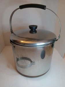 Vintage Revere Ware Pail Handle Pot with Spout and Lid - Picture 1 of 7