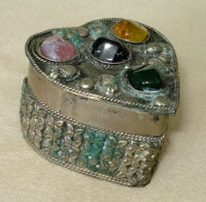 Metallic Heart Shaped Trinket Box w/ Semi-Precious Stones Velvet Lining 2” x 2” - Picture 1 of 8