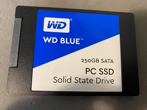 Western Digital WD Blue 3D NAND 250GB 2.5" Internal SSD Used - Picture 1 of 2