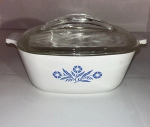 Piatto casseruola vintage Corning Ware blu fiordaliso 1,5 QT P-1 1/2-B con coperchio Pyrex - Foto 1 di 14
