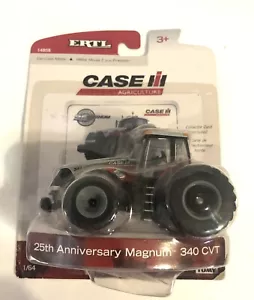 Custodia in scala 1/64 Magnum 340 CVT trattore 25° anniversario edizione Ertl pressofuso - Foto 1 di 6