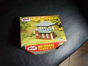 Vintage HO Scale Atlas Signal Tower Building Kit in Box 704 - Picture 1 of 6
