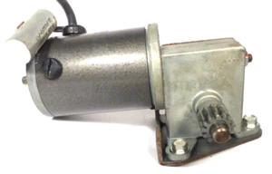 PIEZA DE JUKEBOX ROCK-OLA 477 / 481: MOTOR DE AGARRE EN FUNCIONAMIENTO - 52499-A - Imagen 1 de 3