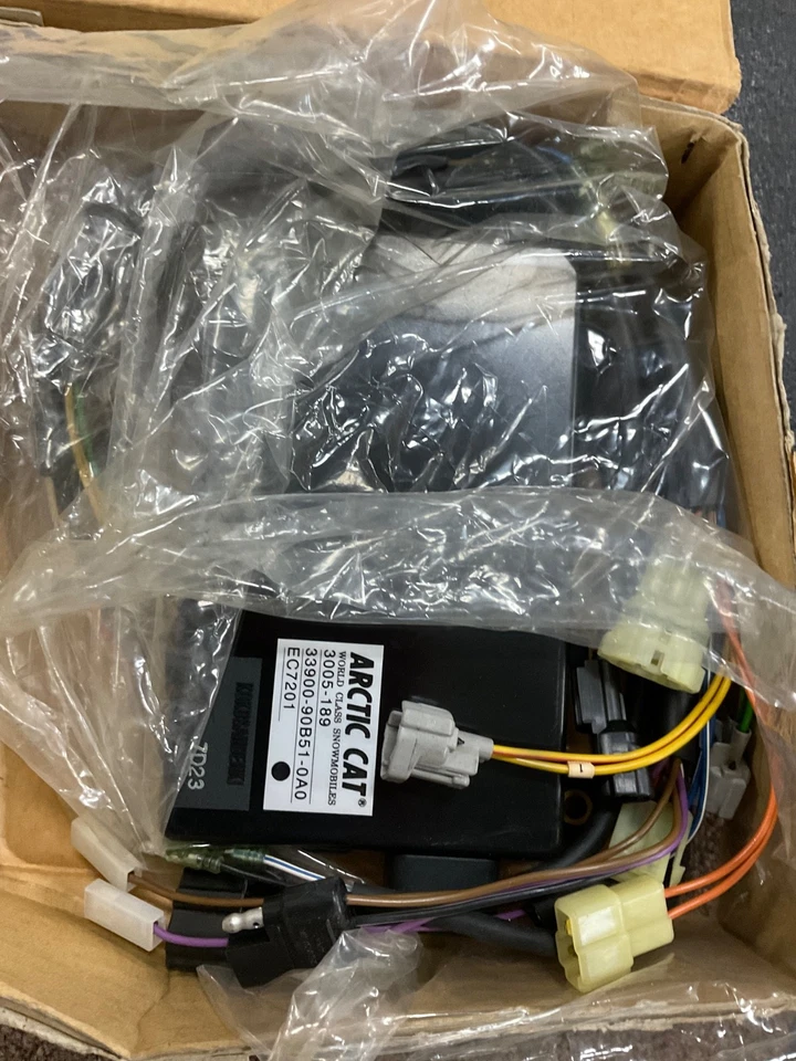 NUEVO Arctic Cat genuino OEM (3005-234) ECU para 1995 ZR 580 3005-189 Foto 1 de 1