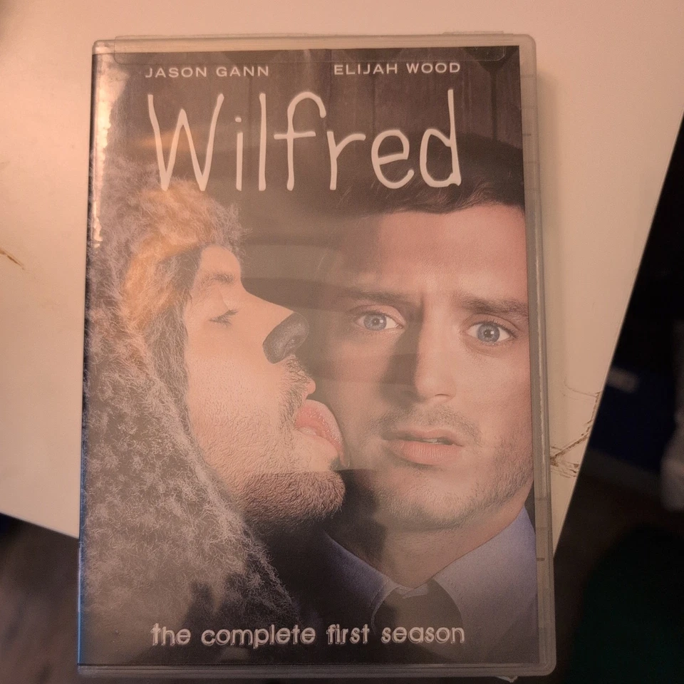 Wilfred: The Complete First Season  (DVD, 2011, 2-Disc)  - Image 1 of 1