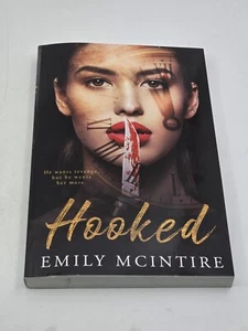 Hooked by Emily Mcintire Bookish Buys Exclusive Edition SIGNED PB - Imagen 1 de 5