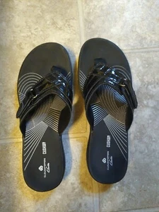 Clarks Cloudsteppers Womens Breeze Sea Flip Flops Thong Sandals 7 Black Patent - Picture 1 of 5