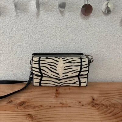 Bolso sin asas de piel de cocodrilo genuino (blanco y negro) Foto 1 de 4