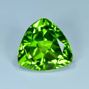 3.55Ct Master Trillion Cut Five-star Untreated Vivid Green Peridot Gemstone - Picture 1 of 1