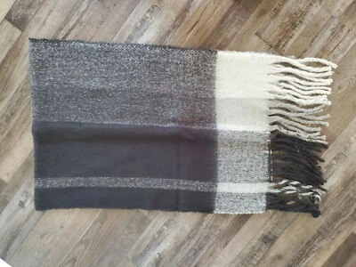 Bufanda Michael Stars Brush Hour blanca y negra nueva en paquete Foto 1 de 2