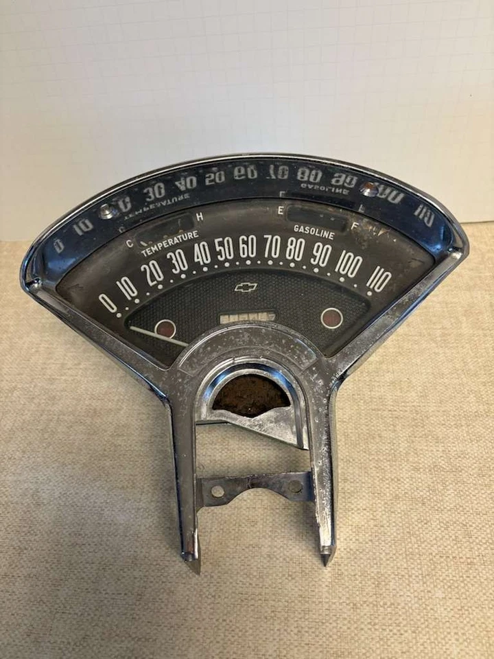 Original Vintage 1955-1956 Chevrolet Speedometer for Standard Transmission Car Foto 1 de 4