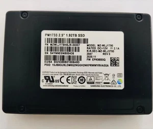 1.92TB Samsung PM1733 SSD NVME MZWLJ1T9HBJR-00007 MZ-WLJ1T90 U.2 PCIE 4.0X4 - Picture 1 of 4