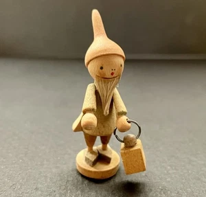 Vintage Wendt & Kuhn Wood Christmas Elf Gnome Germany Erzgebirge Miniature - Picture 1 of 4