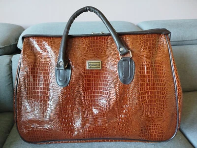 Reisetasche mit Korkodilprägung, Braun - Bild 1 von 4