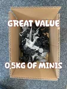 Box of Misprints and Missing Parts Kitbashing Box Terrain Bits 0,5 kg 1,1 lbs - Picture 1 of 9