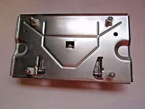 fits 71 72 73 74 Charger Rear License Plate Bracket Assembly 1971 1972 1973 NEW - Foto 1 di 2