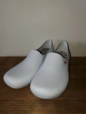 Calzado de lactancia adhesivo antimicrobiano blanco talla 10.5 Foto 1 de 4