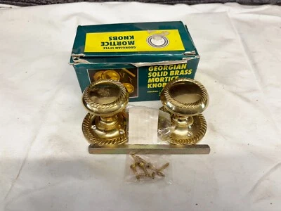 VINTAGE GEORGIAN SOLID BRASS MORTICE DOOR KNOBS ORIGINAL BOX FIXINGS - Image 1 of 4