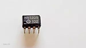 HITACHI IC HA1201 DIP-8 = ECG 1039 USATO IN VARIE APPLICAZIONI - Foto 1 di 1