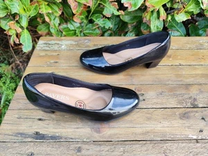 scarpe pavers corte tacco misura 4 eur 37 vernice nera indossate due volte - Foto 1 di 16