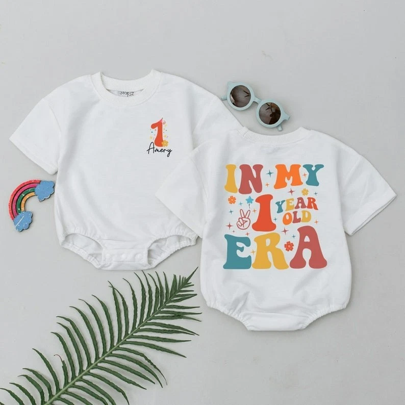 Mameluco manga corta In My One Year Old Era, traje de bebé primer cumpleaños, primer nacimiento Foto 1 de 4